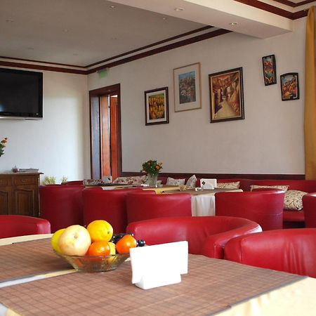 Guest House Harmony Veliko Tărnovo Exteriör bild
