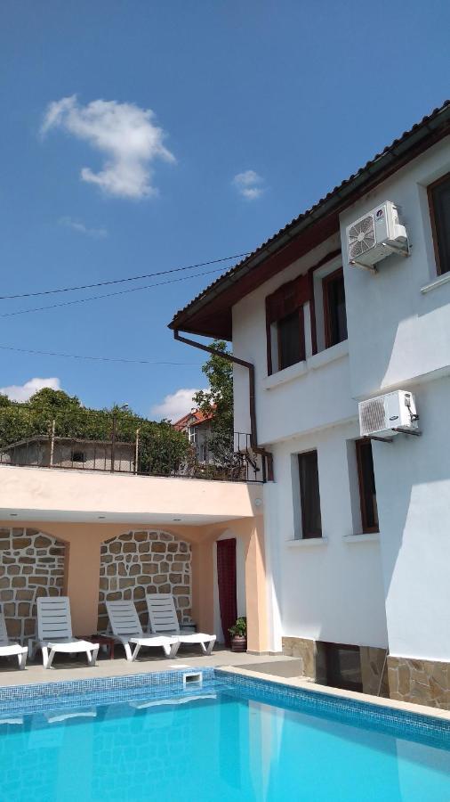 Guest House Harmony Veliko Tărnovo Exteriör bild